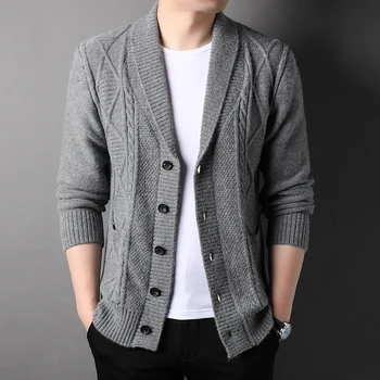 High-end osobné žakárové pletený sveter pánske 2023 jeseň a v zime nový kórejský bežné sveter módne šatkou golier kabáta