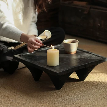 Wabi-sabi vietor obnovenie dávnych spôsoby, ako robiť staré štyri nohy námestie malý čierny čaj vlna krátke drevo zen čaj stôl dekorácie okna